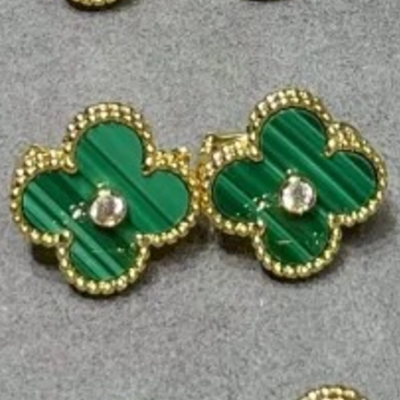 Yellow gold malachite